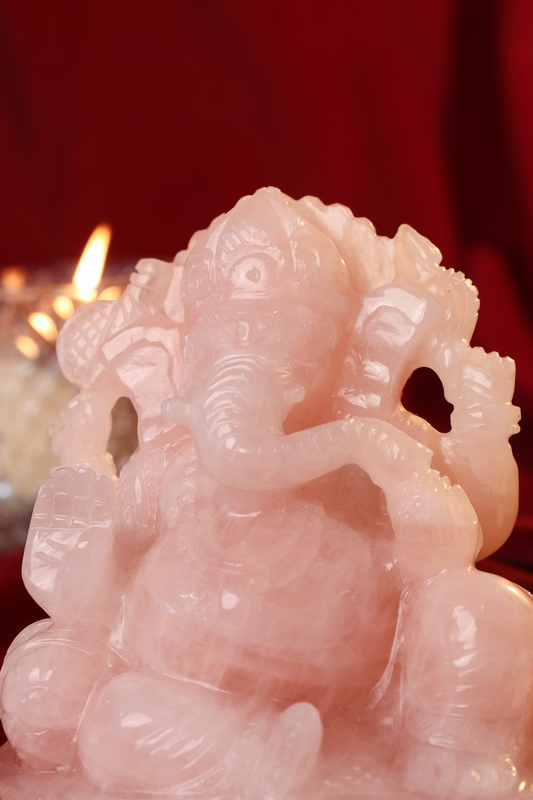 NATURAL ROSE QUARTZ GANESHA