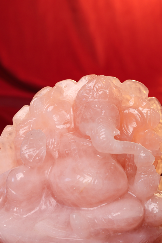 NATURAL ROSE QUARTZ GANESHA
