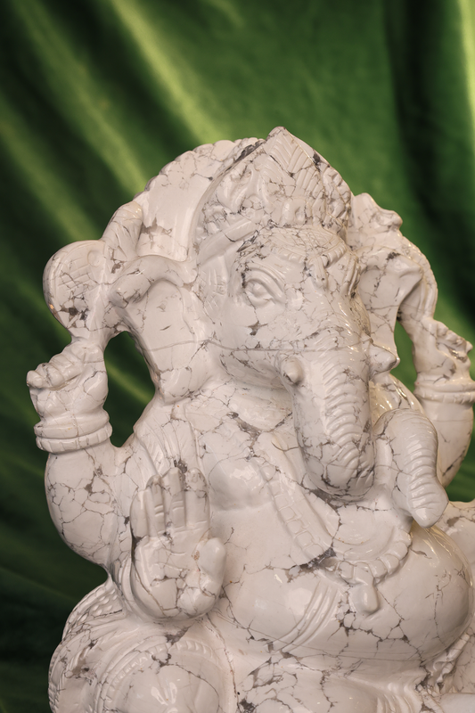 NATURAL HOWLITE GANESHA