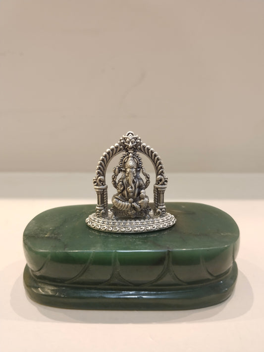 NATURAL GREEN AVENTURINE MEHRAB GANESHA
