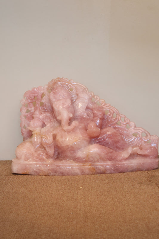 NATURAL ROSE QUARTZ GANESHA