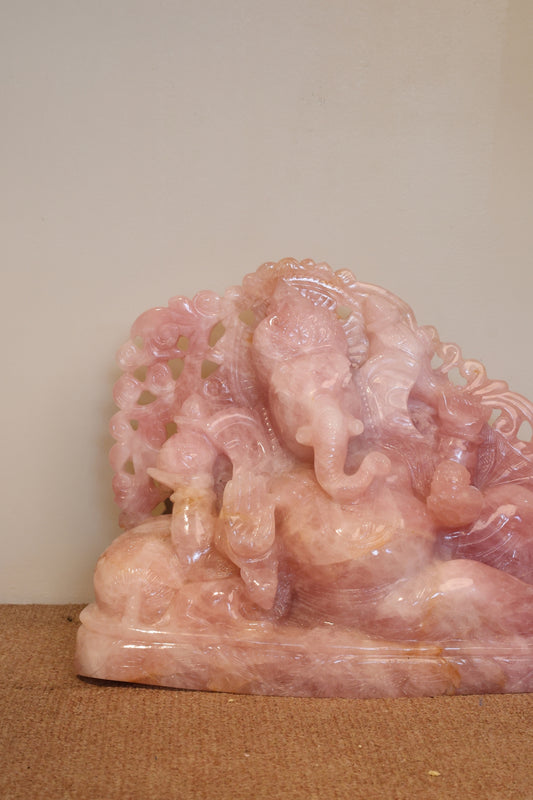 NATURAL ROSE QUARTZ GANESHA