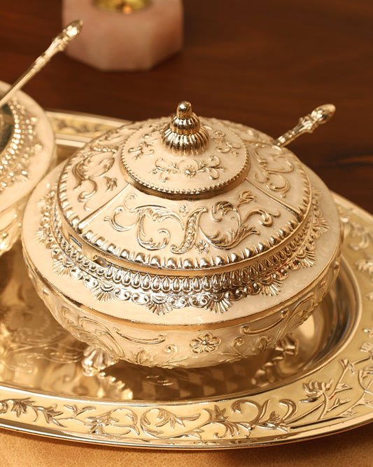 Set of two sugar pots with oval tray (White)