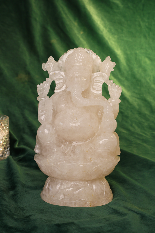 NATURAL WHITE QUARTZ GANESHA