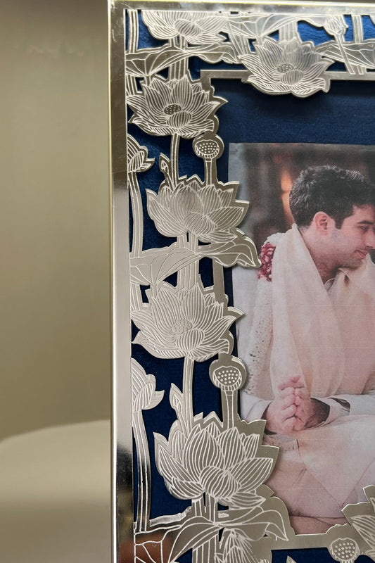 Silver plated Floral Photoframe