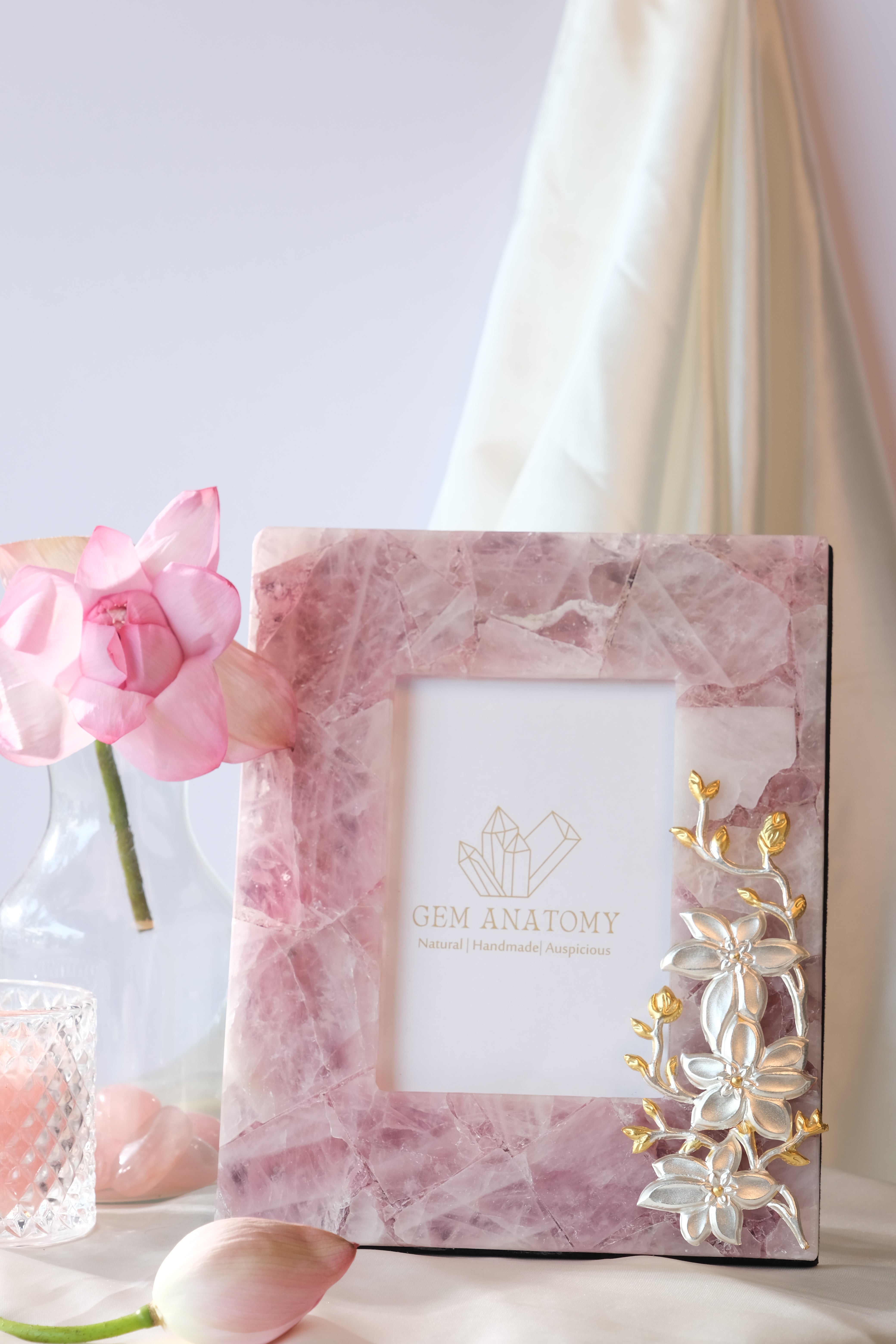 NATURAL ROSE QUARTZ PHOTOFRAME WITH PURE SILVER FLOWER