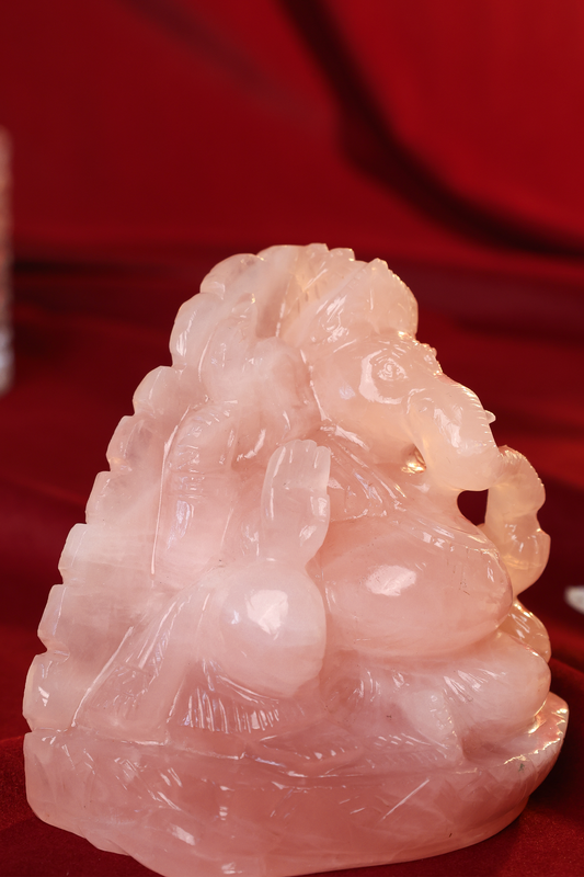 NATURAL ROSE QUARTZ GANESHA