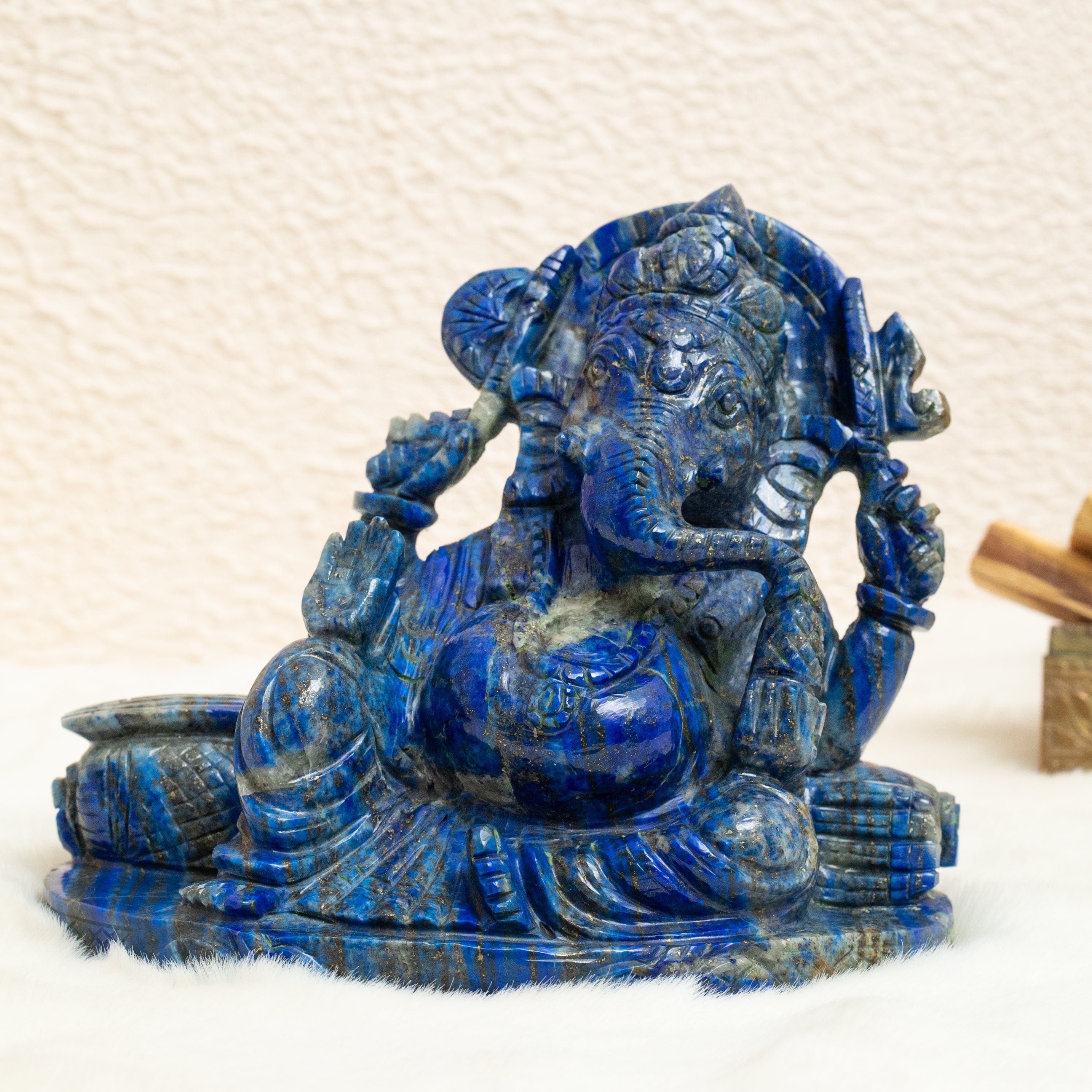 Lapis lazuli ganesh murti