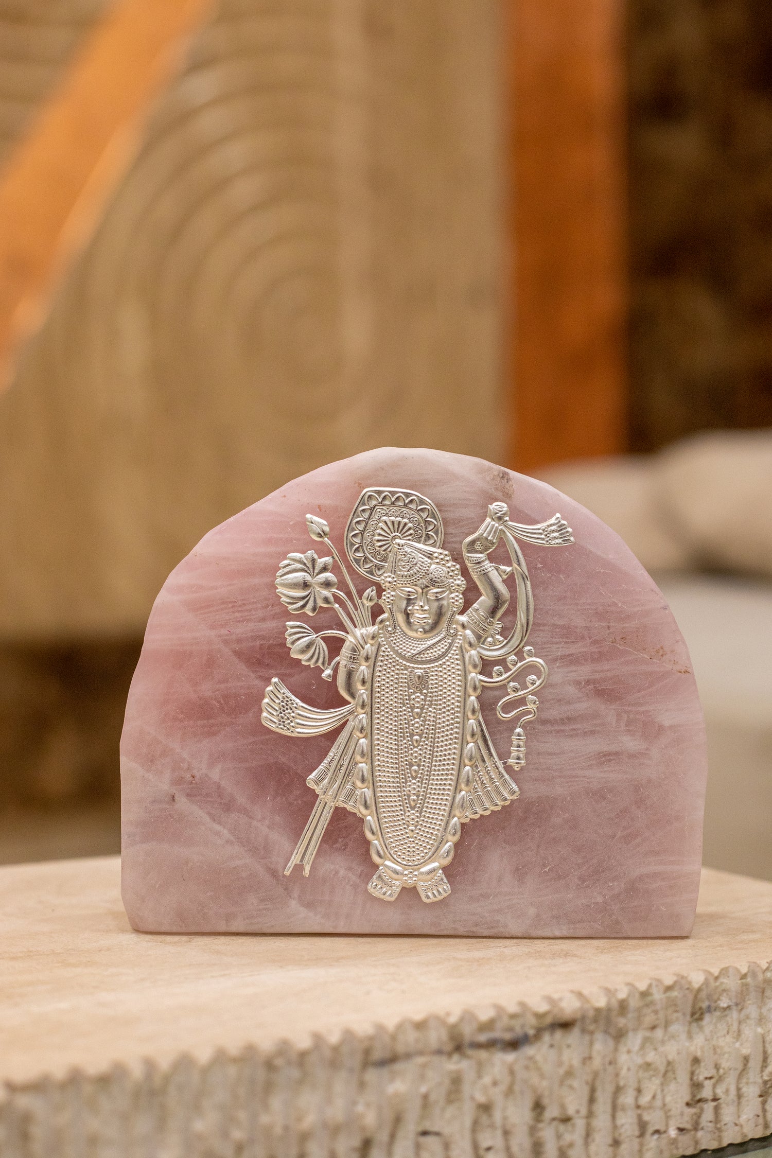 rose quartz stone god idol