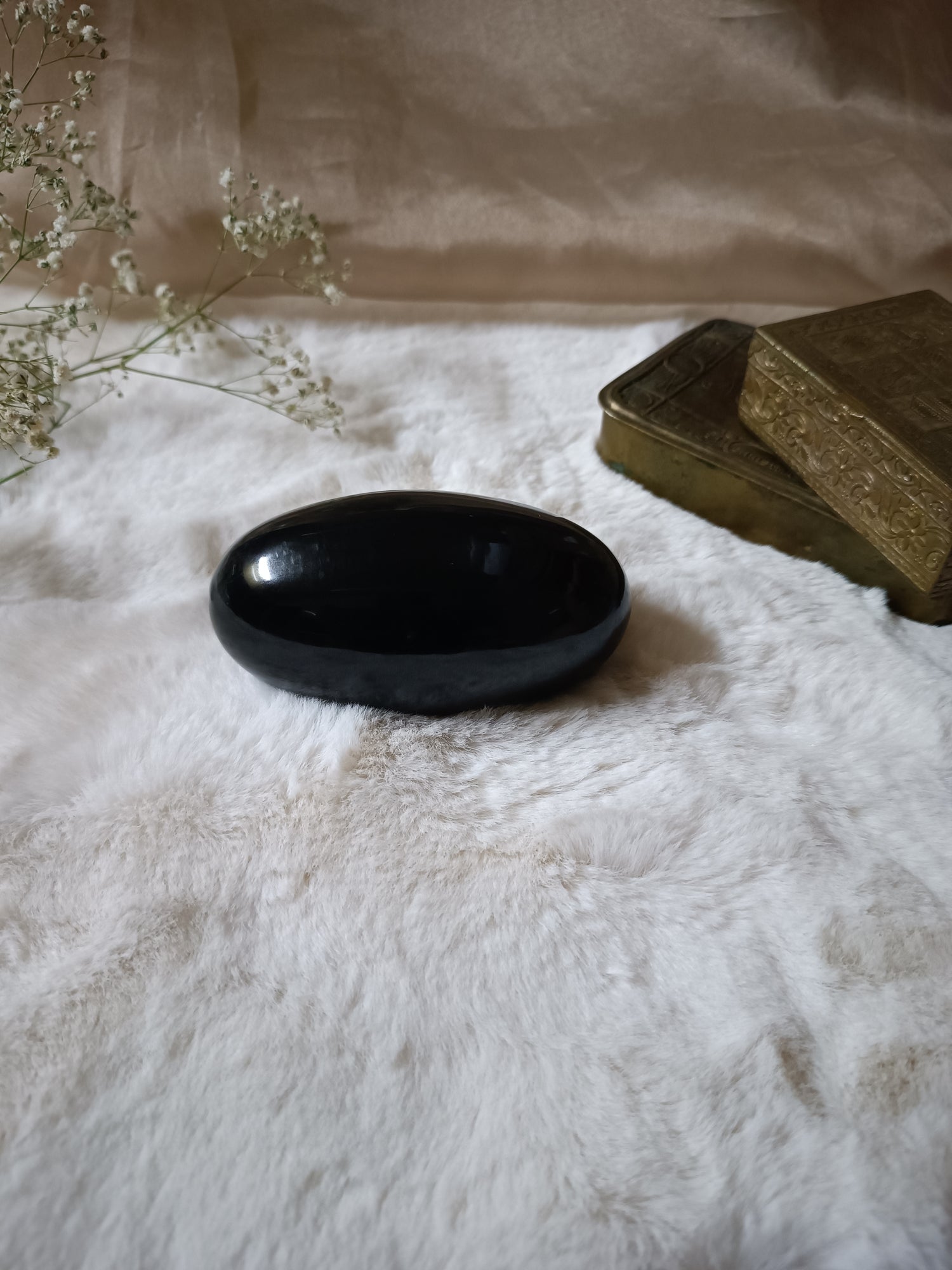 Gemstone shiva lingam